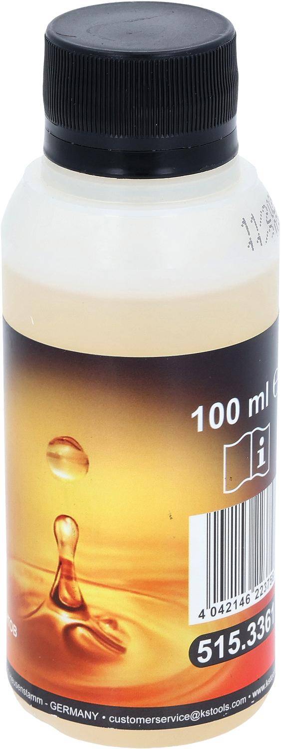 Eine Flasche mit der Aufschrift „100 ml