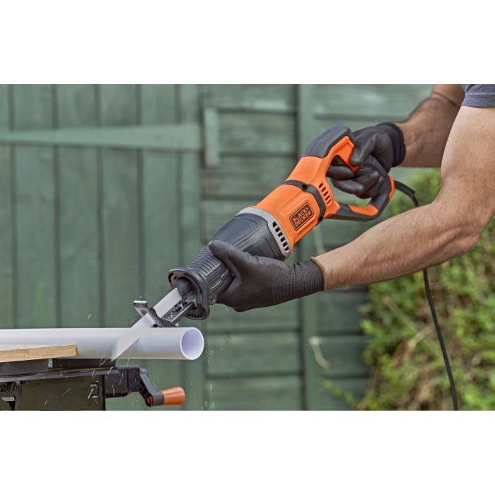 SCHWARZ + DECKER BES301-QS SABRE SÄGE 750W