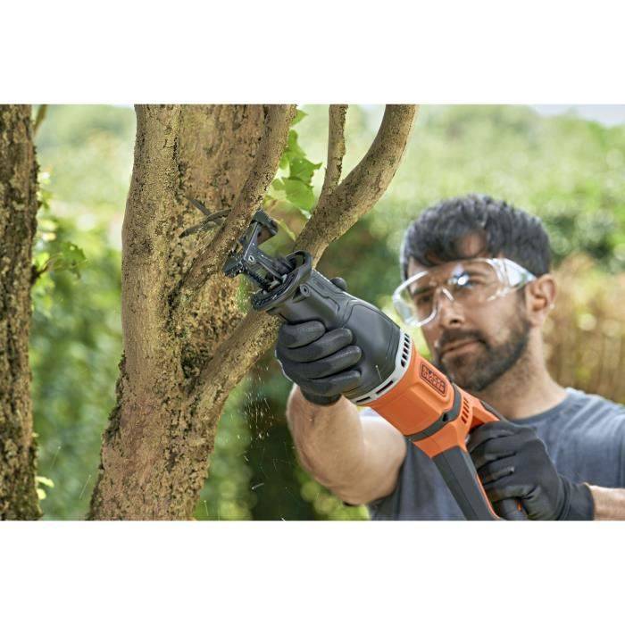 SCHWARZ + DECKER BES301-QS SABRE SÄGE 750W