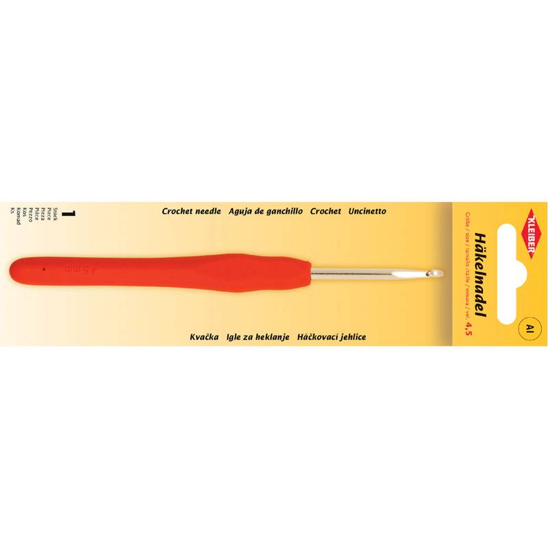 Eine Häkelnadel mit orangefarbenem Griff in ihrer Verpackung, beschriftet in mehreren Sprachen, darunter Englisch, Spanisch, Deutsch und anderen.