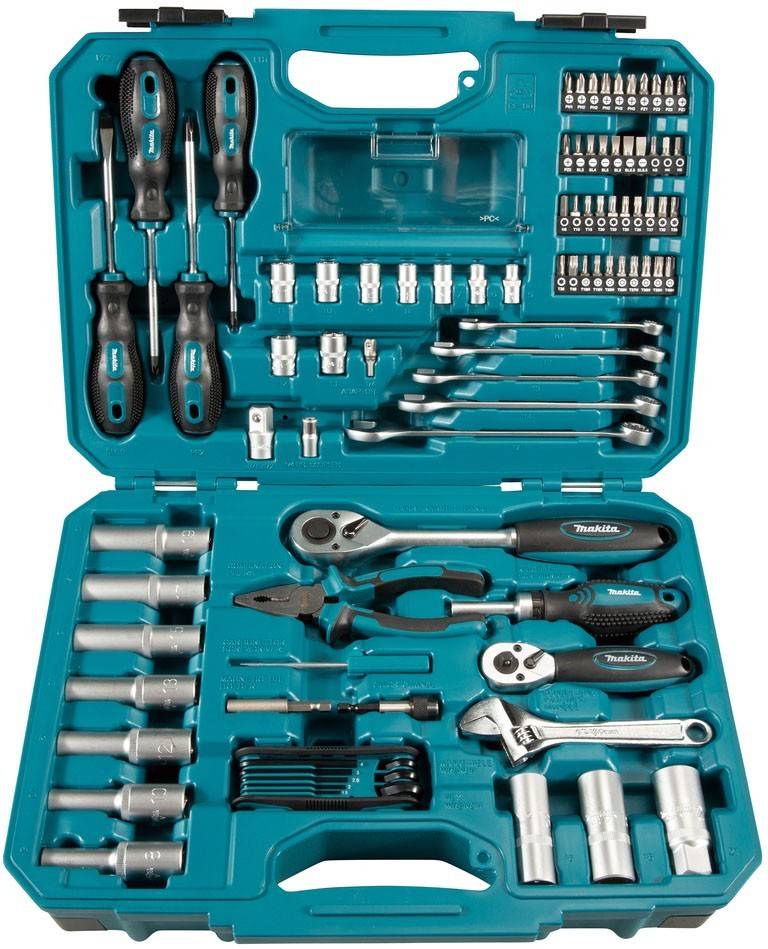 Eine türkisfarbene Werkzeugkiste, die einen umfassenden Satz verschiedener Handwerkzeuge und Zubehör enthält, einschließlich Schraubendreher, Schraubenschlüssel, Steckschlüssel und Bits, ordentlich und übersichtlich sortiert.