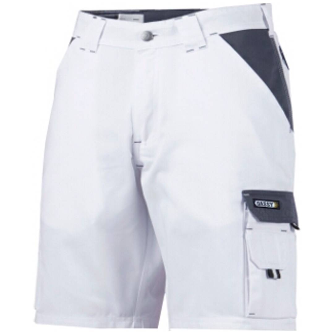 Weiße Sportshorts mit schwarzem Bund und seitlicher Cargotasche, Vorderansicht auf neutralem Hintergrund.
