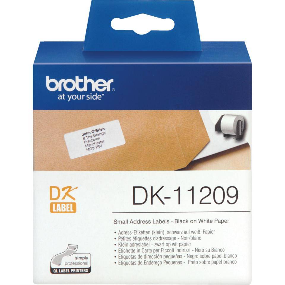 Brother DK-11209 kleine Adressenetikett-Rolle Verpackung, schwarz auf weißem Papier, dargestellt mit „Brother