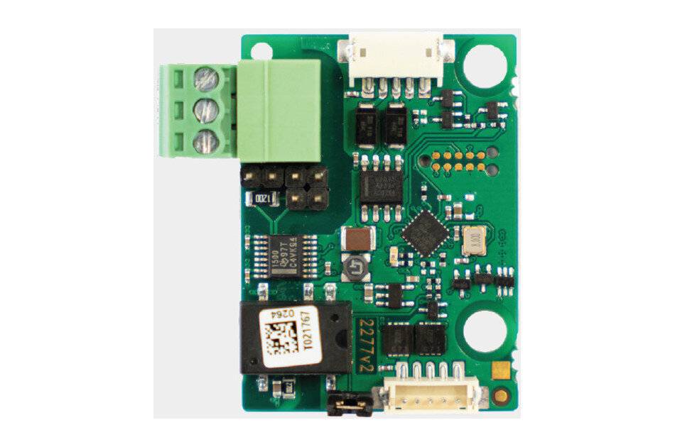 Kleine grüne elektronische Leiterplatte mit Schraubklemme, Anschlüssen, Chips und Befestigungslöchern.