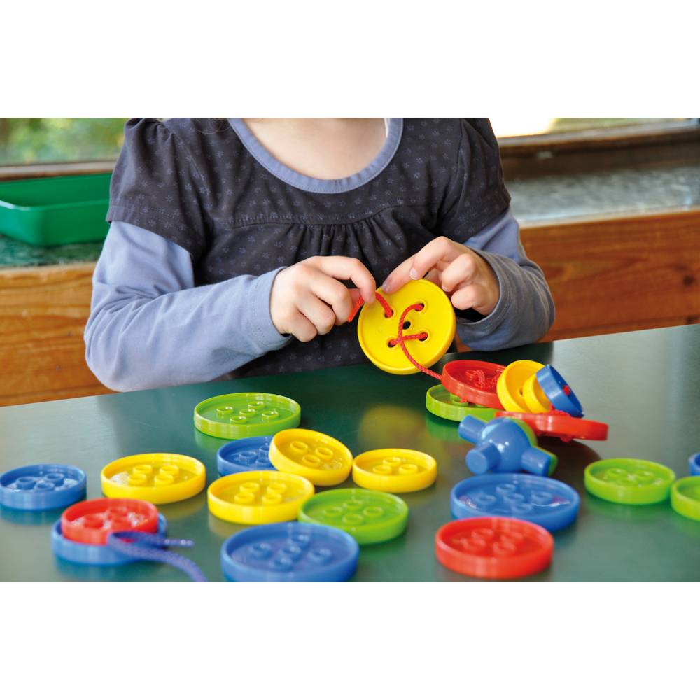 EDUPLAY 120203 Fädelknöpfe, in Box, mehrfarbig, 100-teilig (1 Set)