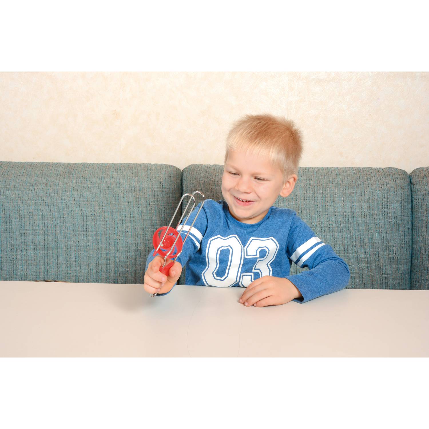 EDUPLAY 120534 Twirler, 21 cm lang (Farbe zufällig)