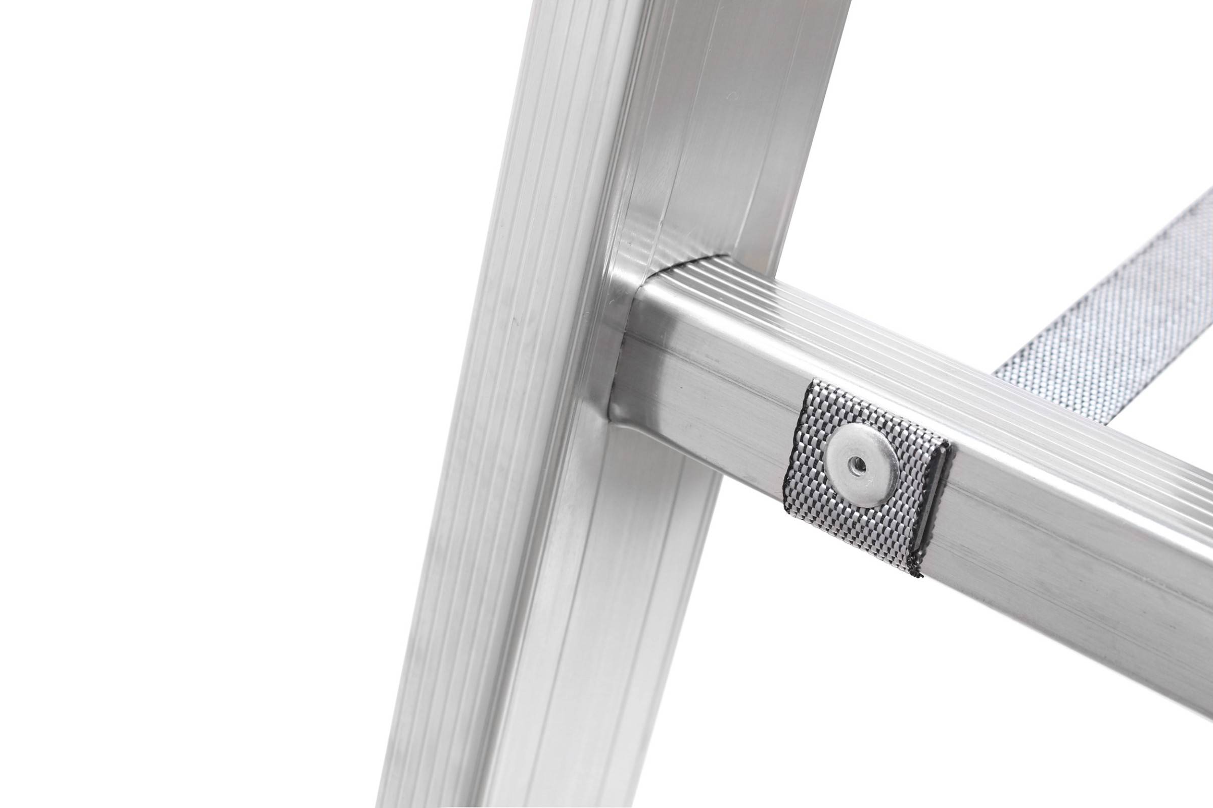 Hymer Mehrzweckleiter mit massiven Stahlbeschlägen 3x9 Sprossen