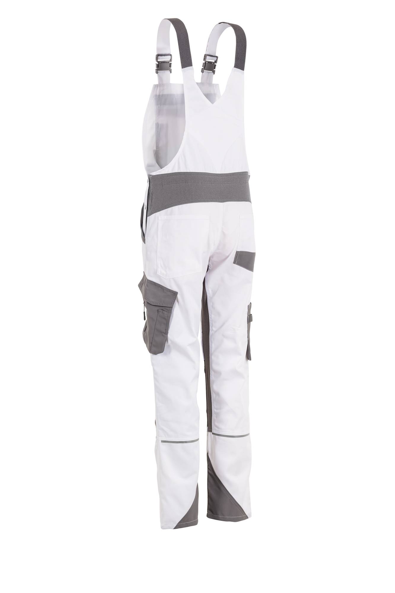 Eine Person, die weiße Arbeitslatzhosen mit grauen Taschen trägt, von hinten gesehen.