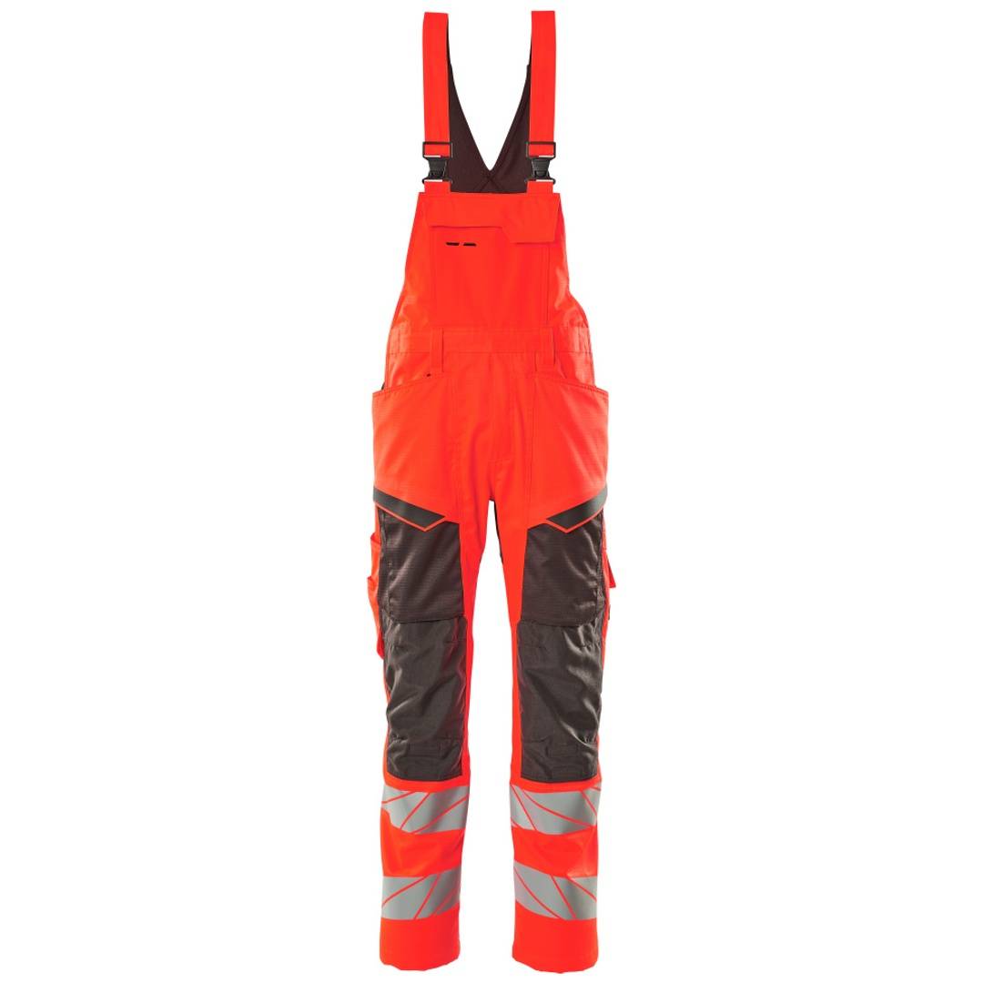 Orange Arbeits-Latzhose mit hoher Sichtbarkeit, schwarze Kniepartien und reflektierende Bänder, Vorderansicht auf weißem Hintergrund.