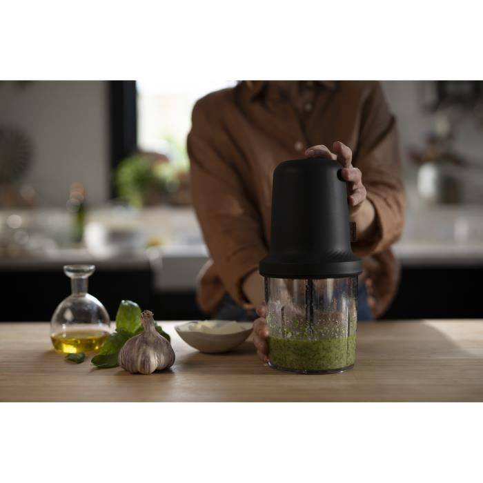 MOULINEX AT80E810 Eco Respect Zerkleinerer, 0,5 L, 500 W, Edelstahlklingen, Umweltfreundliches Design, Hergestellt in Frankreich