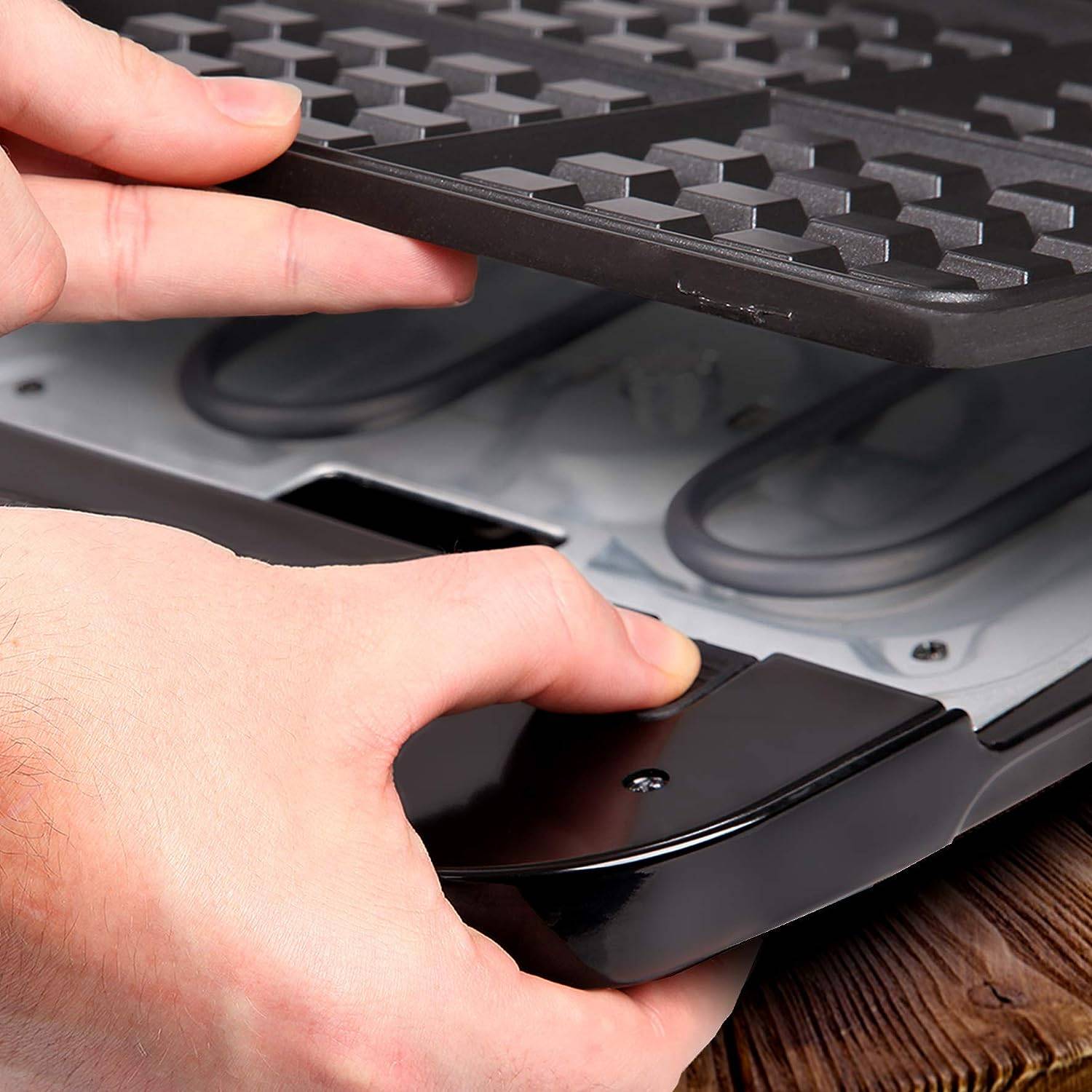 Duronic WM60 Waffeleisen - Waffelautomat für 4 Waffeln - Waffel Maker 1200W - Abnehmbare Antihaft-Kochplatten