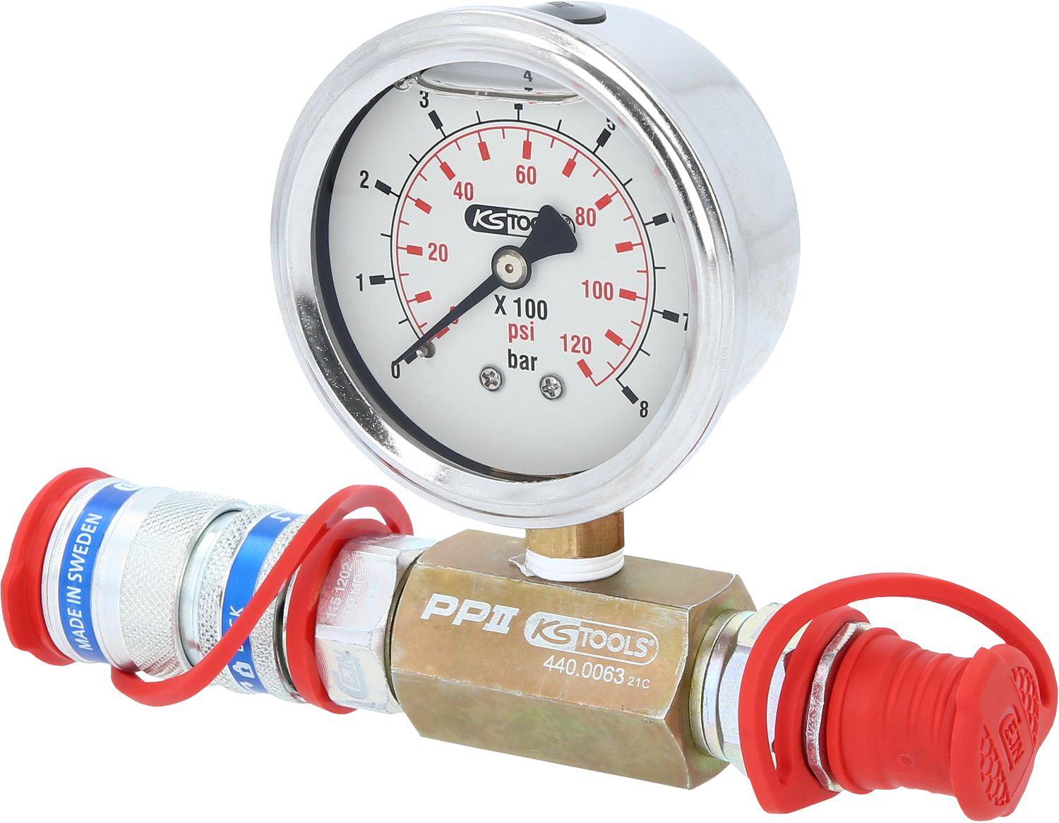 Druckmessgerät zeigt einen Messwert von 60 psi an und ist mit einem Ventil verbunden, an dem rote und blaue Schläuche angebracht sind.