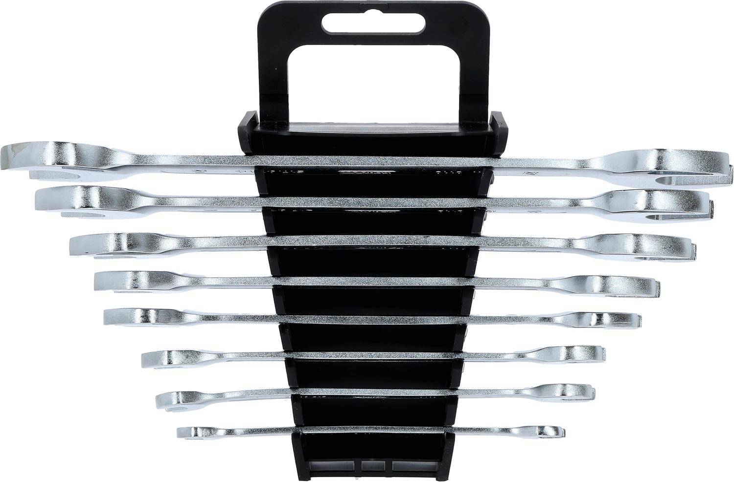 Ein Satz von acht Silberschraubschlüsseln, die in einem schwarzen Kunststoffhalter mit Griff angeordnet sind und von oben nach unten in aufsteigender Größe sortiert sind.