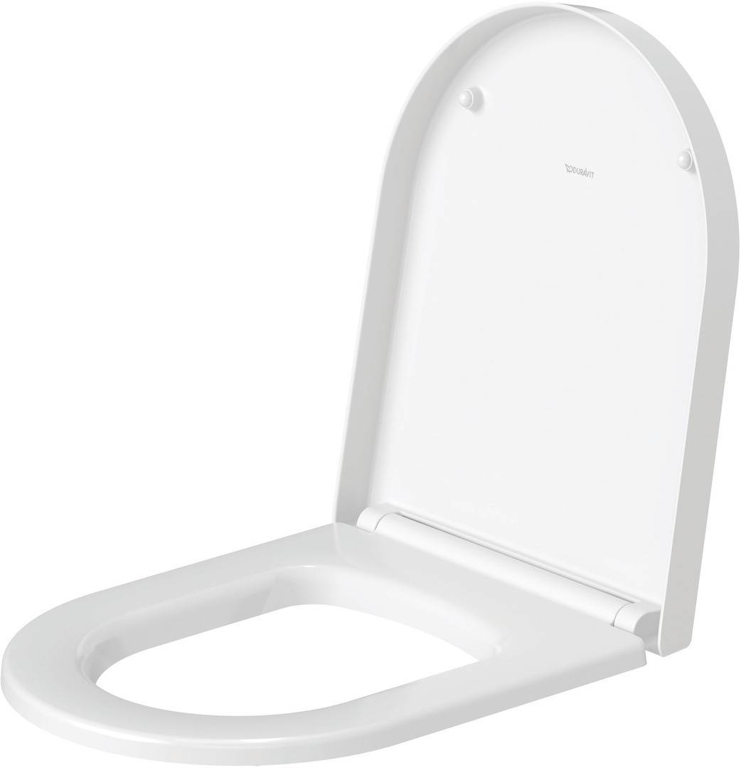 Weißer Toilettensitz mit angehobenem Deckel, dargestellt in einer vorderen Schrägansicht vor neutralem Hintergrund.
