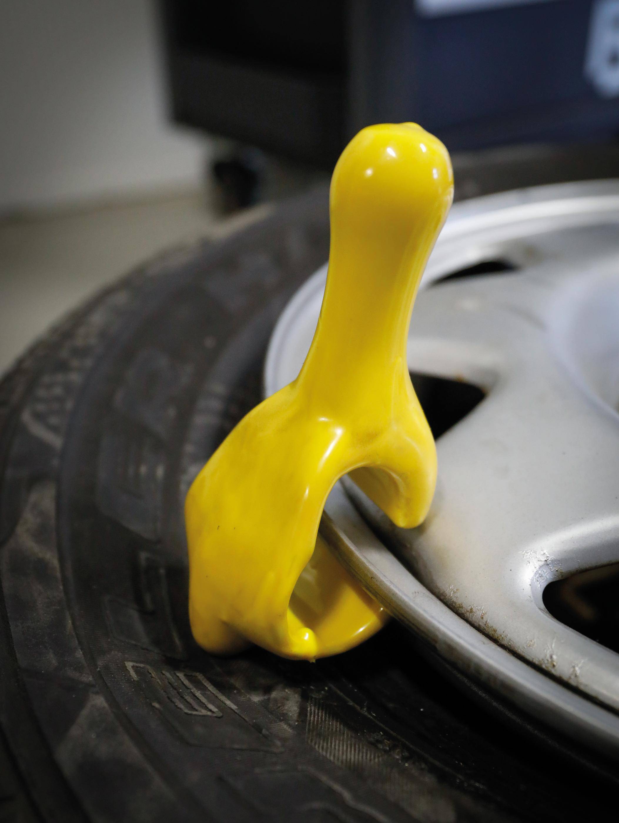 BGS Reifenwulst-Niederhalter