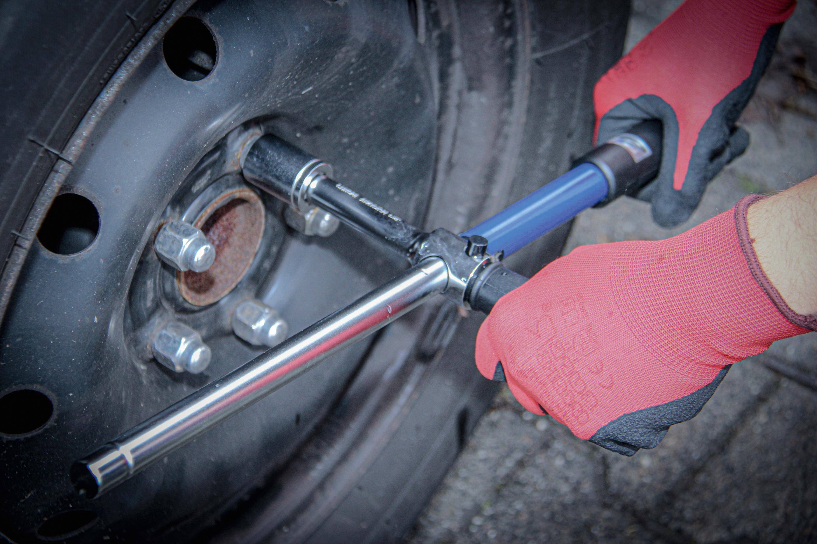 BGS Do It Yourself Kreuz- / Drehmomentschlüssel | Abtrieb