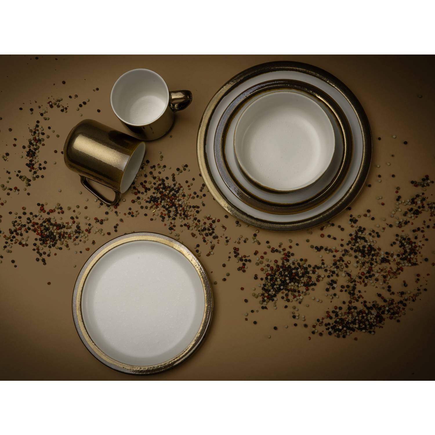 CreaTable 23589 Kombiservice Modern Industrial für 4 Personen, Steinzeug, weiß/gold (1 Set, 16-teilig)