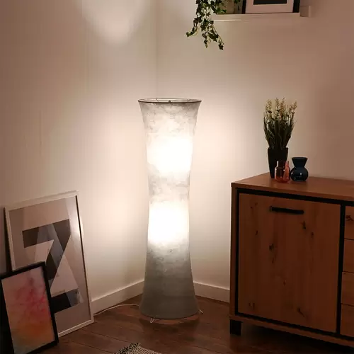 Stehleuchte Wohnzimmer modern Säulenlampe 2 flammig Stehleuchte weiß mit Stoffschirm, Metall weiß, 2x E27 Fassungen, DxH 35x123 cm Stehleuchte Wohnzimmer modern Säulenlampe 2 flammig Stehleuchte weiß mit Stoffschirm, Metall weiß, 2x E27 Fassungen, DxH 35x123 cm