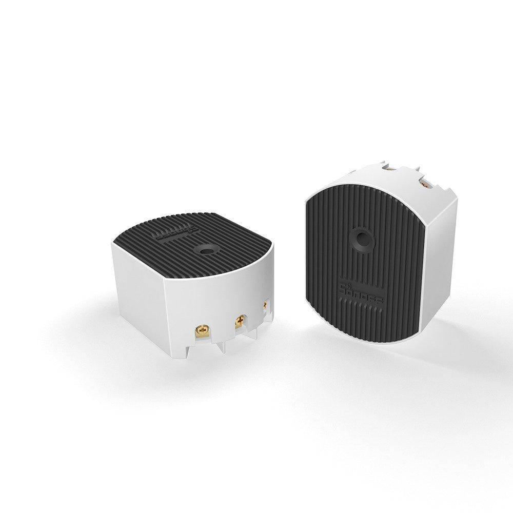 Zwei kleine elektronische Module in Weiß und Schwarz mit gerillten Oberseiten werden auf weißem Hintergrund gezeigt, eines liegt auf der Seite und eines steht aufrecht.