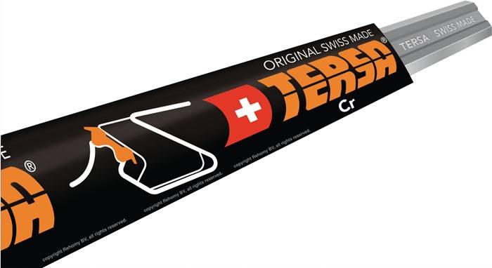 Eine Schachtel mit Schweizer Tersel-Produkt mit einer partiellen Kreuzgrafik, die die Markierung 'Original Schweizer Tersel' und ein fettes Cr-Label zeigt.