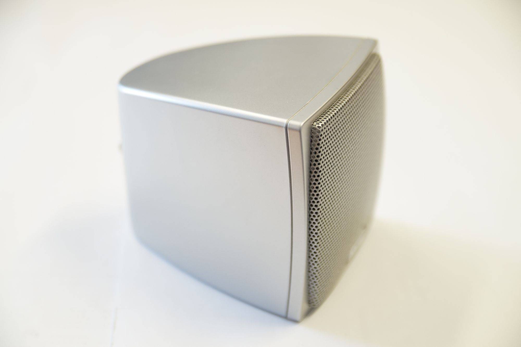 1 Stück Magnat Symbol 5000A Front Lautsprecher 90 Watt max.Silber