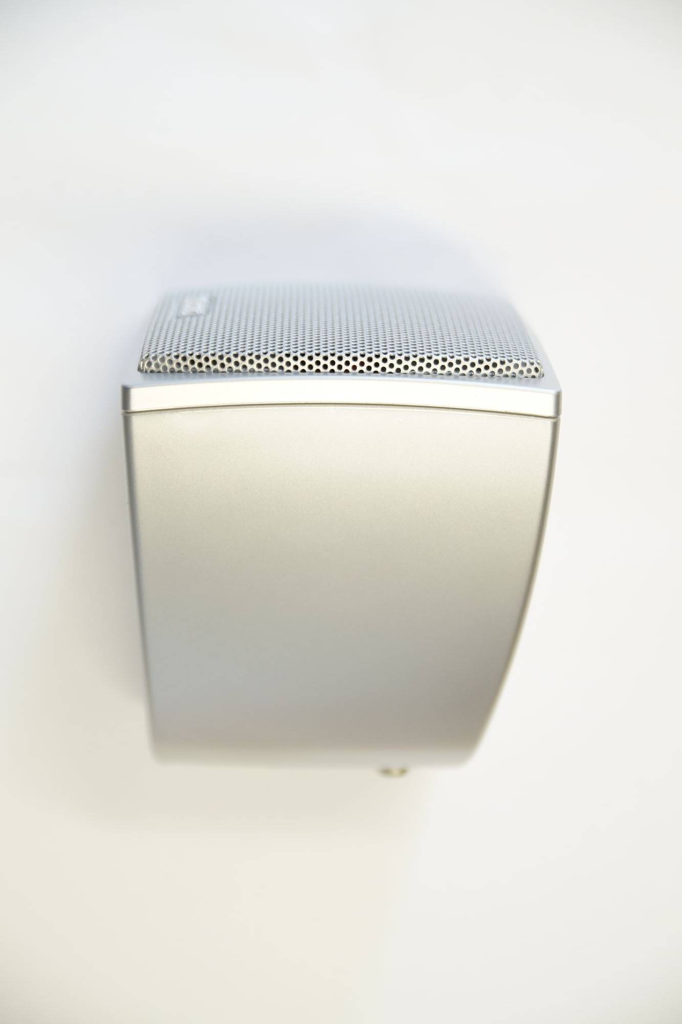 1 Stück Magnat Symbol 5000A Front Lautsprecher 90 Watt max.Silber