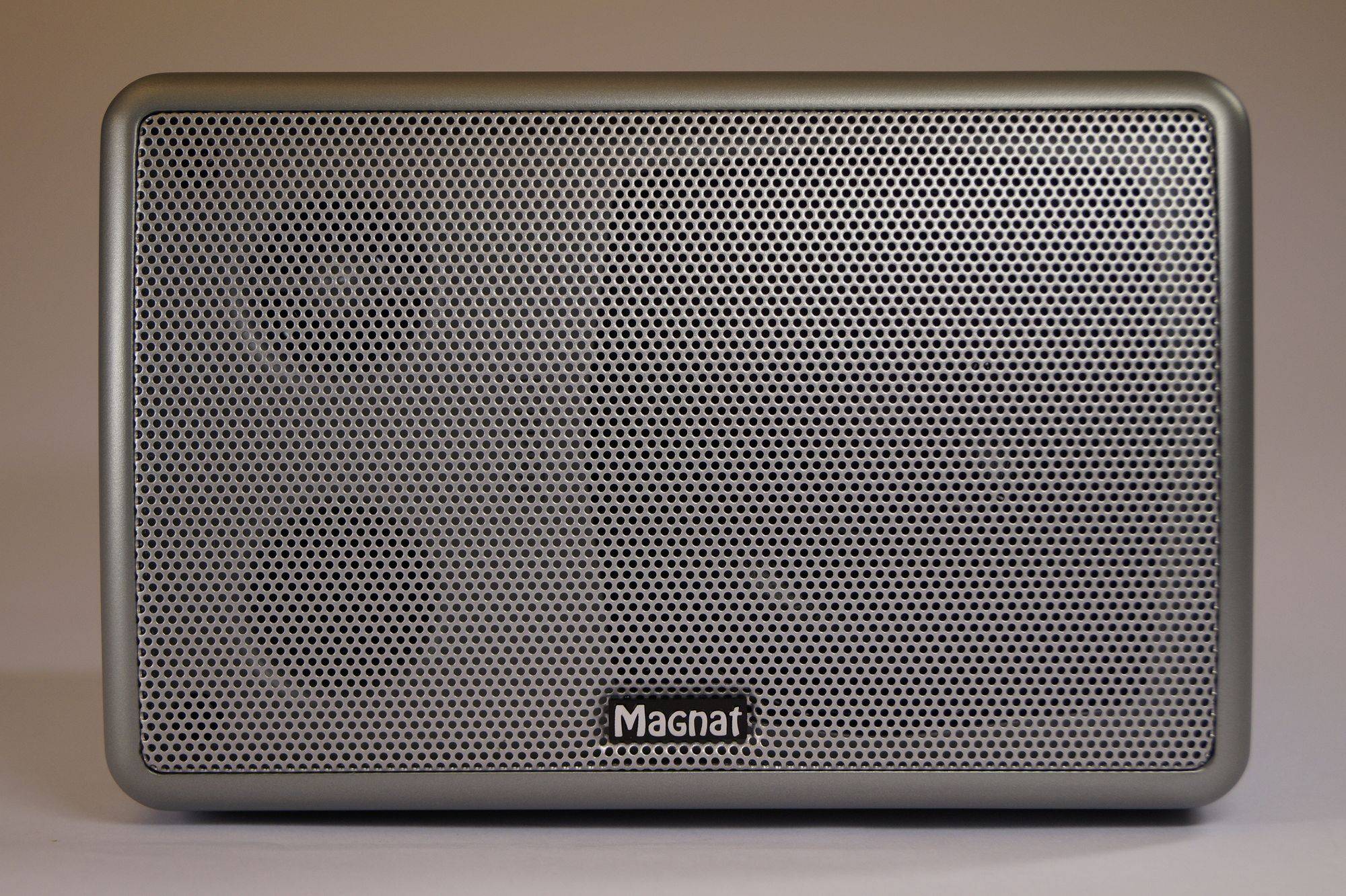 1 Stück Magnat Metric Center Lautsprecher silber, Neuware