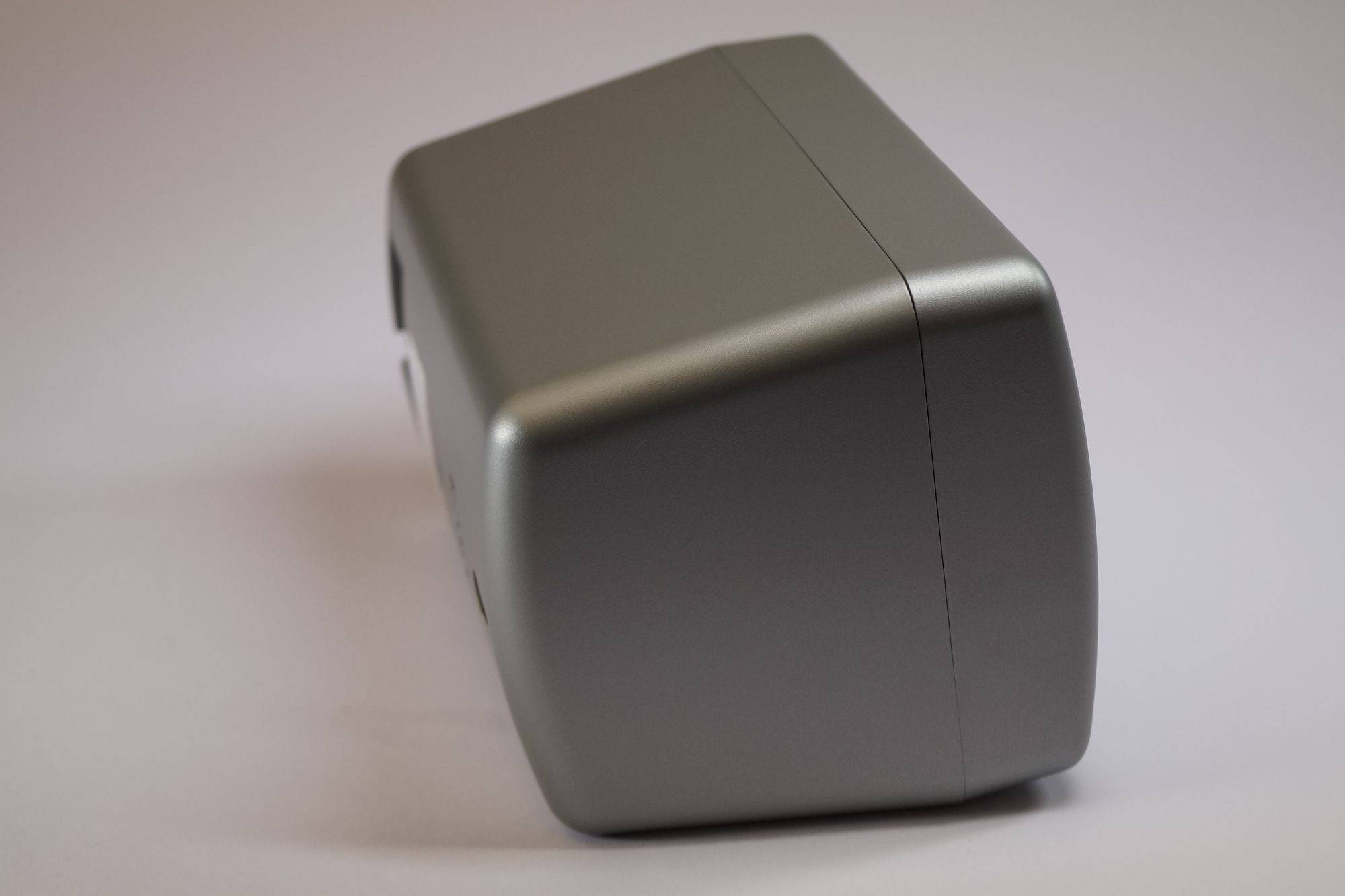 1 Stück Magnat Metric Center Lautsprecher silber, Neuware