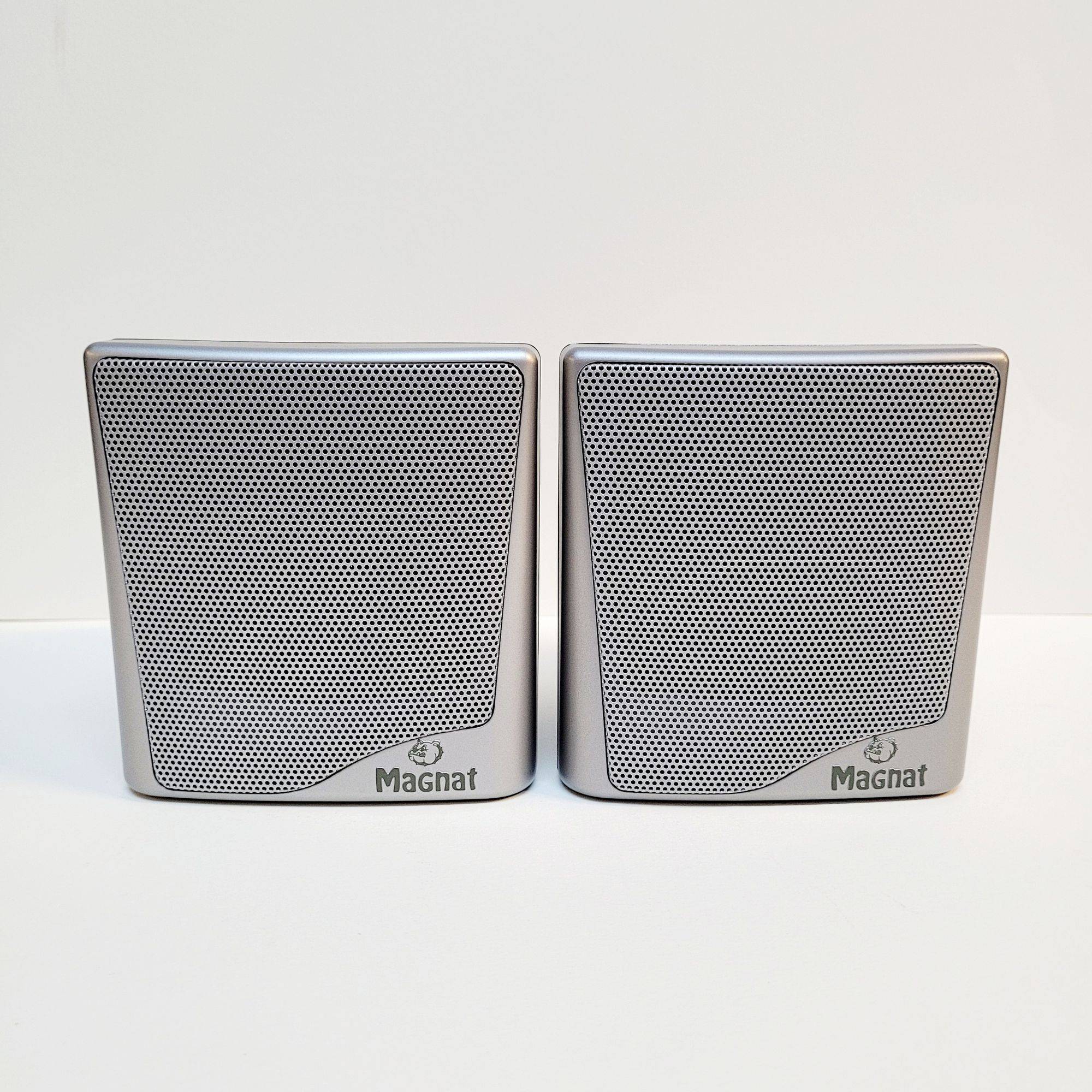 Magnat Cubus 5.1 Front oder Rear Lautsprecher Satellite silber,1 Paar