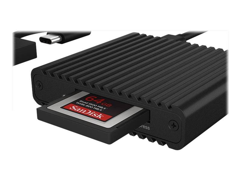 Kartenleser mit einer teilweise eingeführten SanDisk 64GB SD-Karte