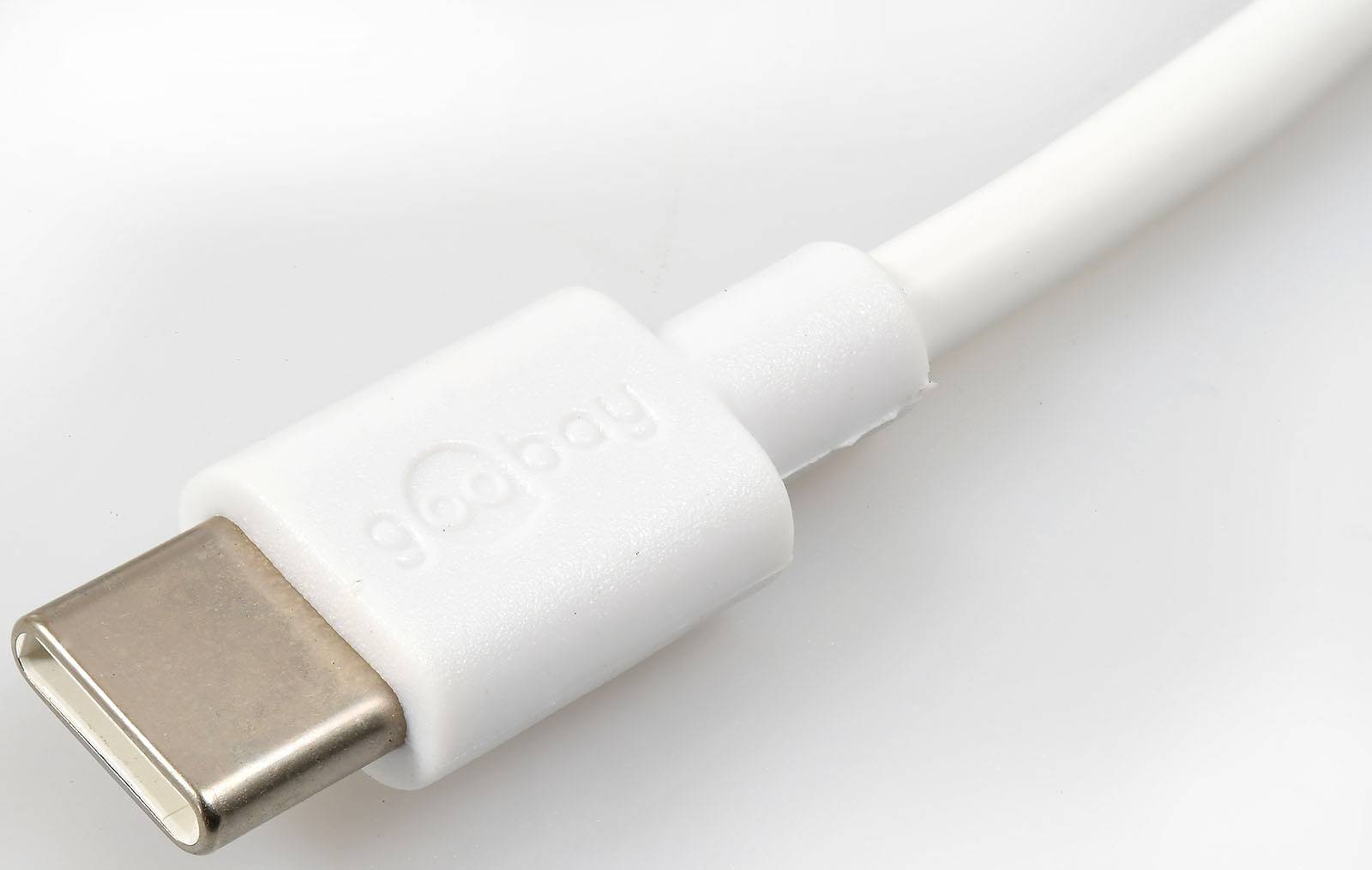 goobay USB-C Lade- u. Synchronisationskabel für Geräte mir USB-C Anschluss, 0,5m, Weiß