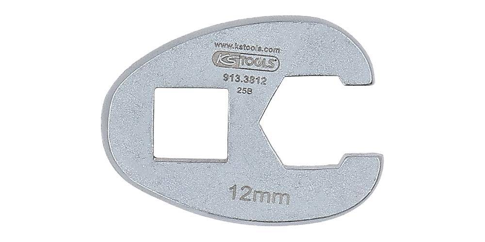 Ein silberner Schraubenschlüssel-Adapter mit dem eingraviertem Text 'KS TOOLS' und '12mm'. Der Adapter verfügt über zwei unterschiedlich geformte Öffnungen.