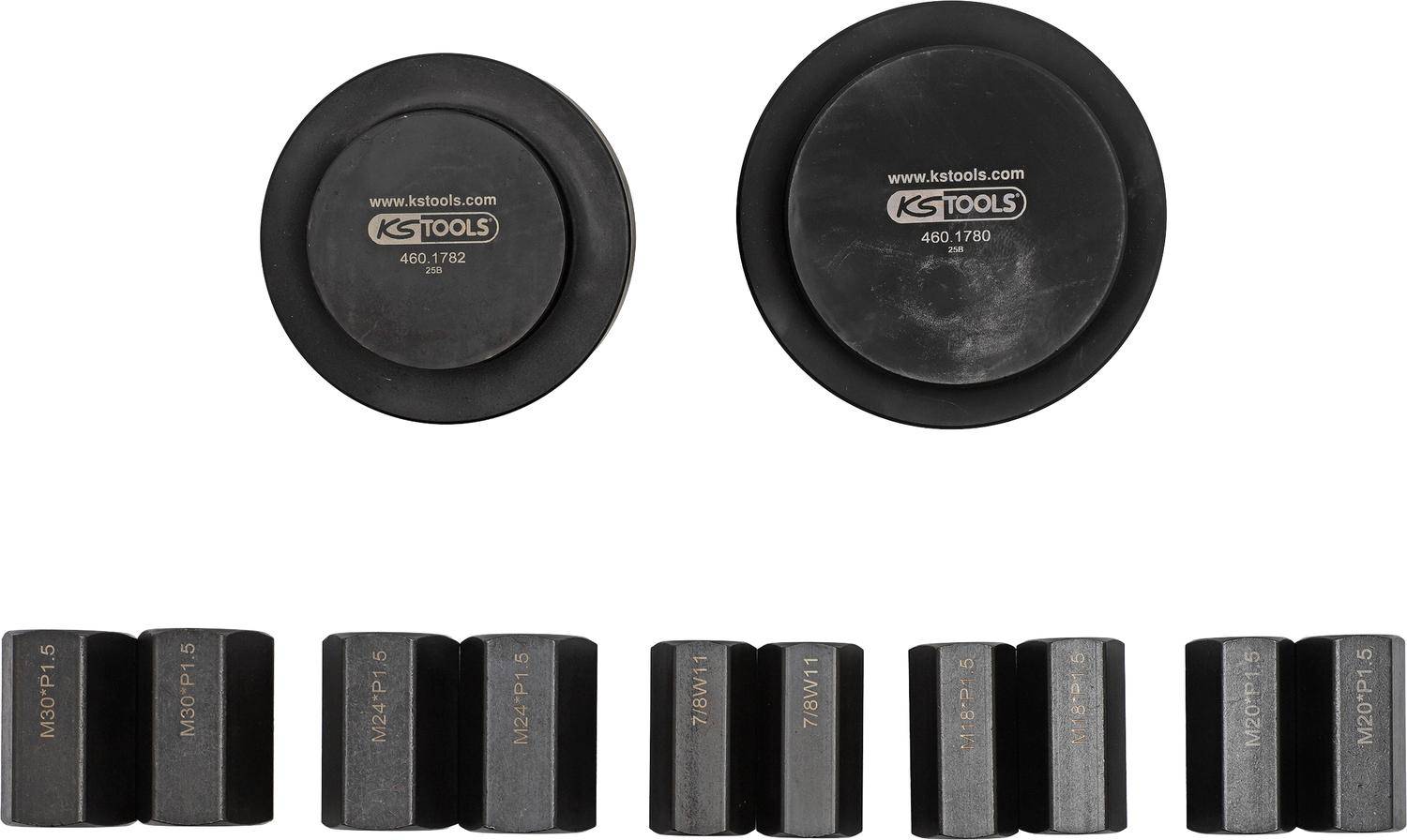 Zwei schwarze runde Platten, beschriftet mit 'KS Tools', '460 1762' und '450 1760', mit sechs metallischen zylindrischen Einsätzen, die mit Größenmessungen gestempelt sind.