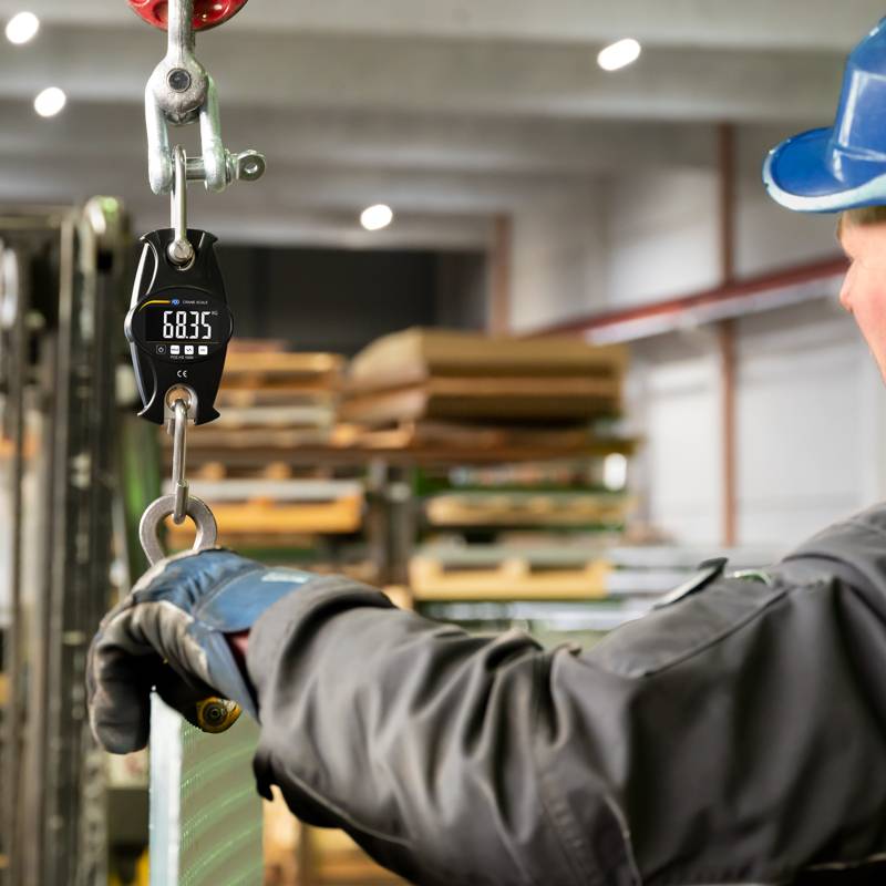 PCE Instruments PCE-HS 200N-ICA Zugwaage inkl. ISO-Kalibrierzertifikat Wägeber. max. 200 kg|inkl.Schäkel+Haken|±1% v.Mb.