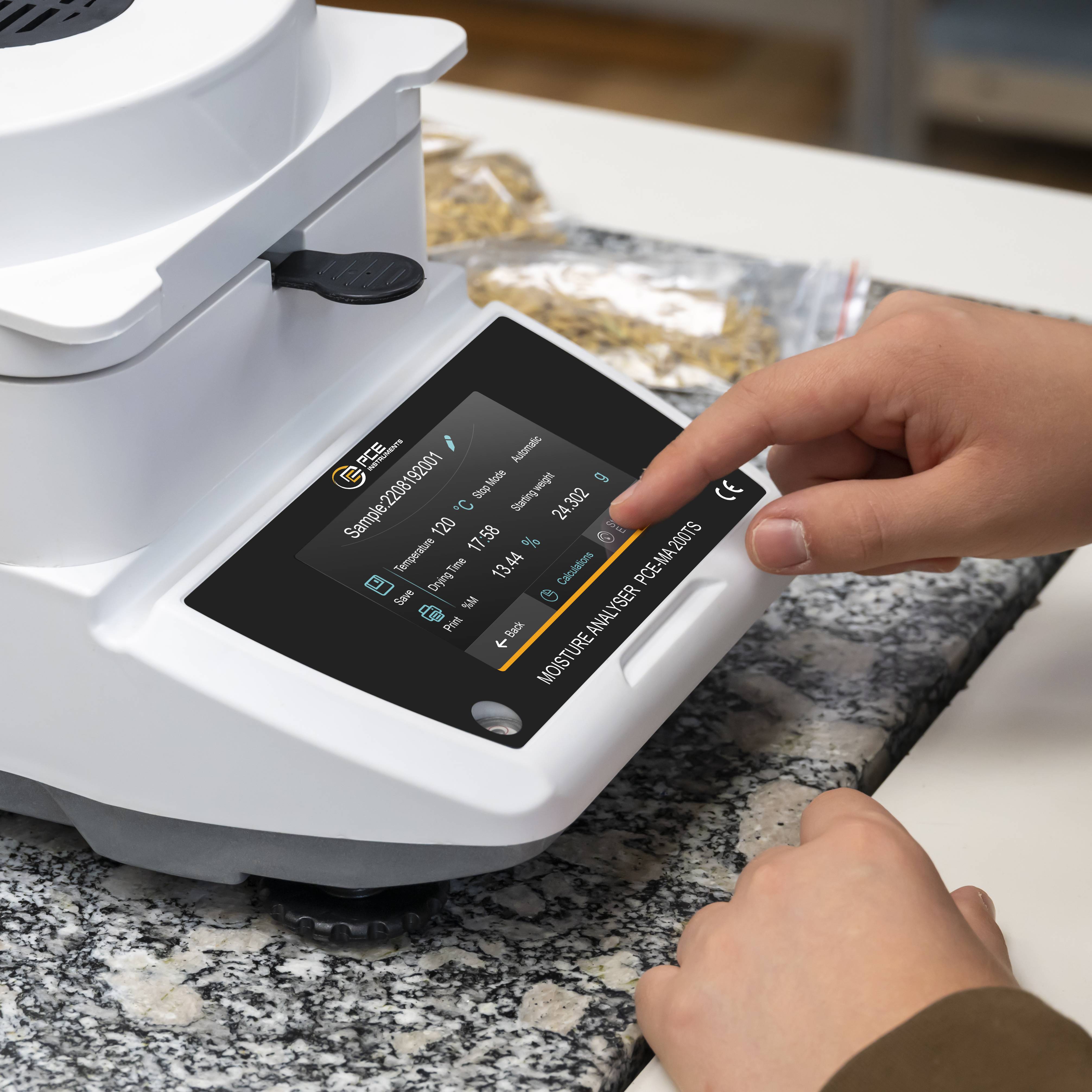 PCE Instruments PCE-MA 200TS-ICA Feuchtebestimmer mit Touchscreen inkl. ISO-Zertifikat |Auflösung 0,01 % |+40 bis +165°C