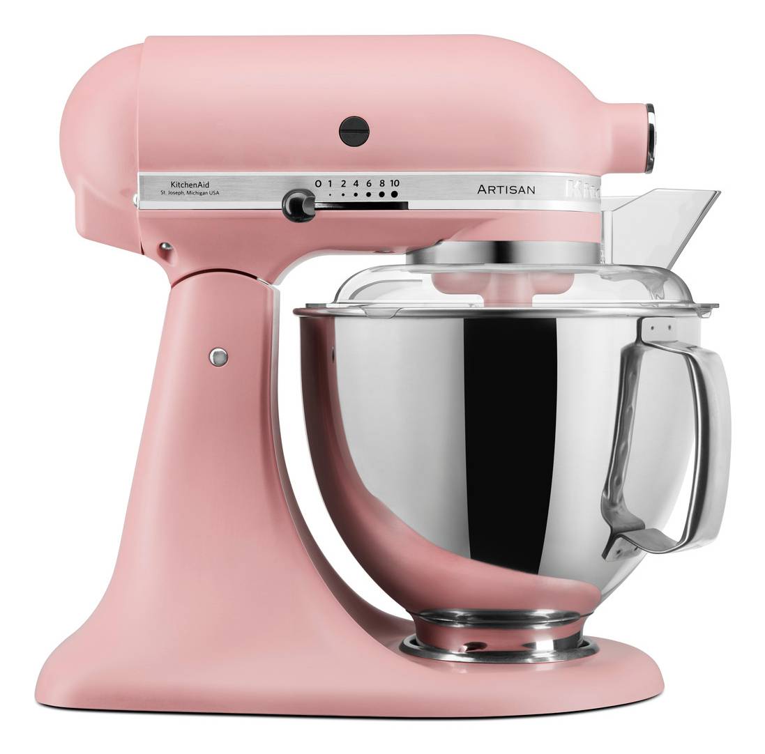 Rosa KitchenAid Artisan Küchenmaschine mit Edelstahlschüssel und Spritzschutz, auf weißem Hintergrund abgebildet.