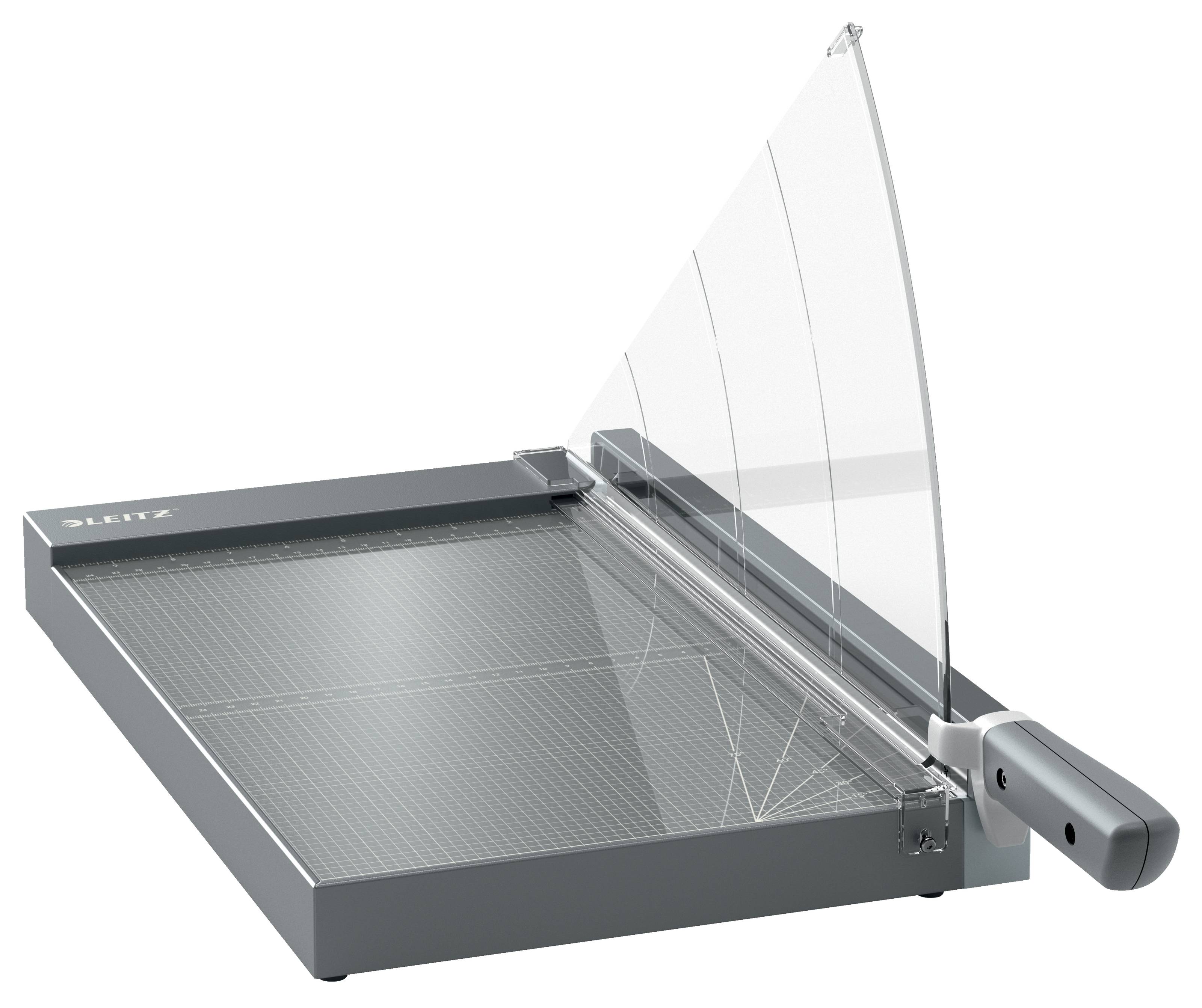 Rotativer Papierschneider mit transparenter Sicherheitsvorrichtung und Schneideschiene auf schwarzem Hintergrund.