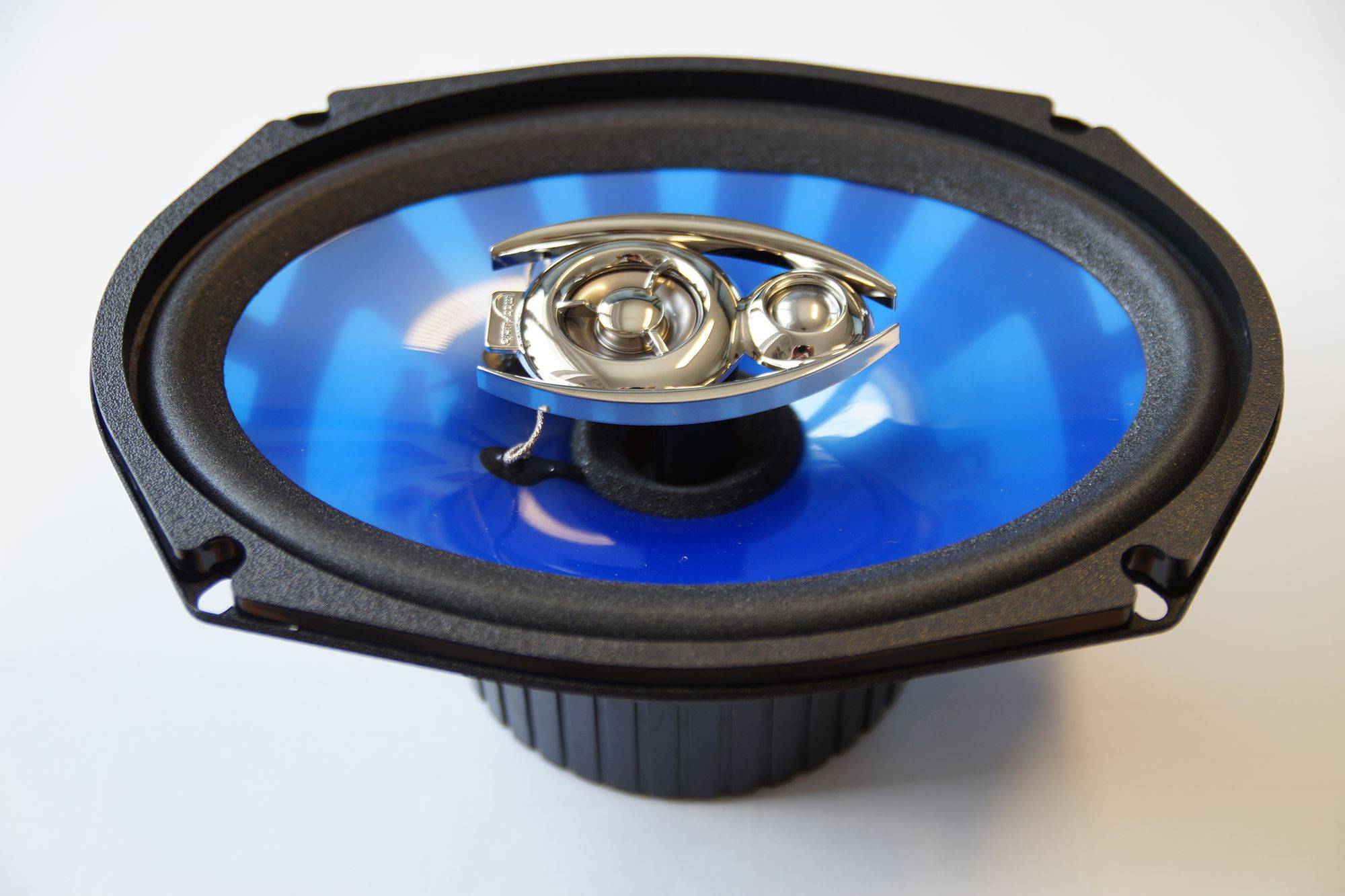 1 Paar 3-Wege 6x9 Zoll Triax System mac Audio Premium S 69.3 LED