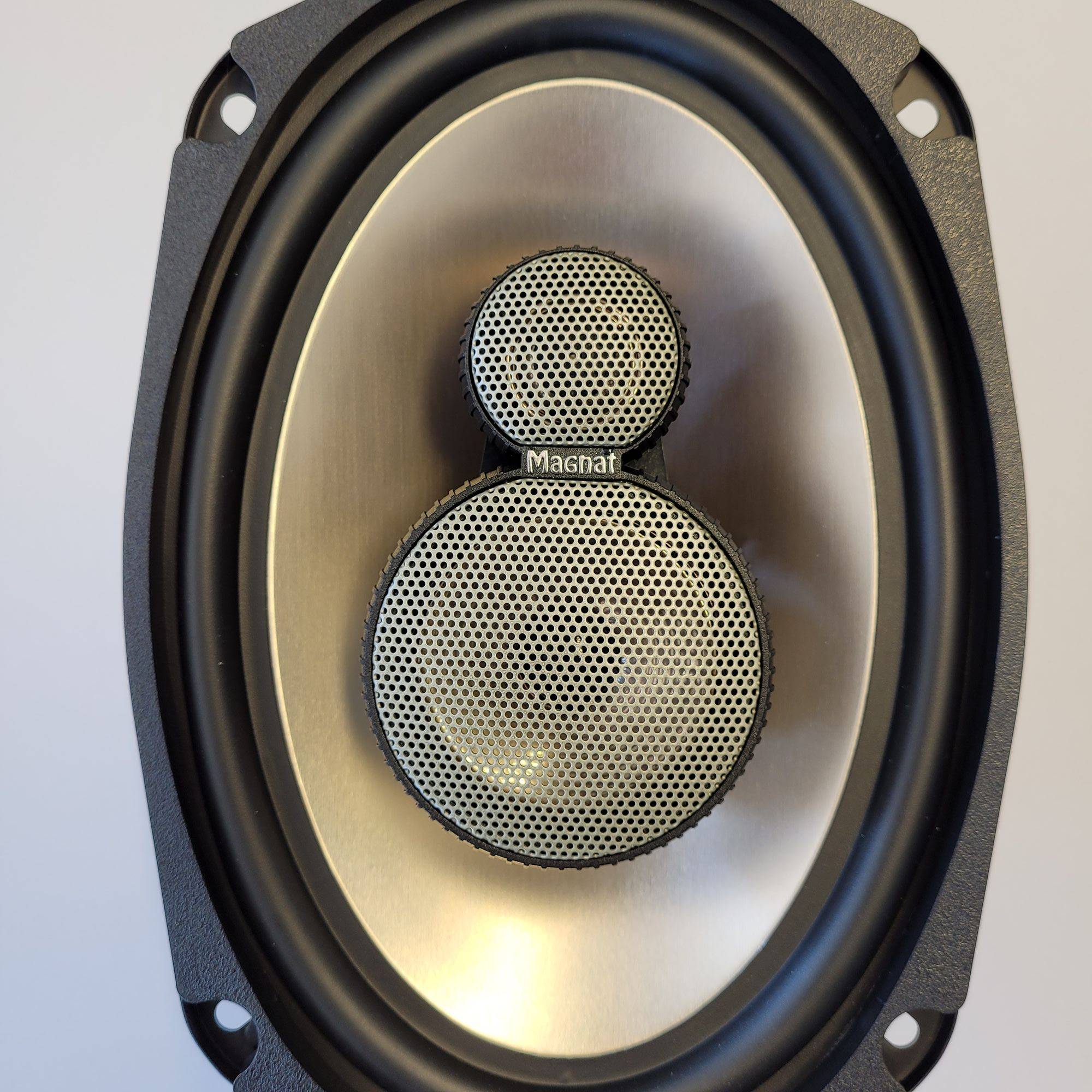 1 Paar Magnat 6x9 3-Wege Triax System Xcentric 693, 200 Watt max.,