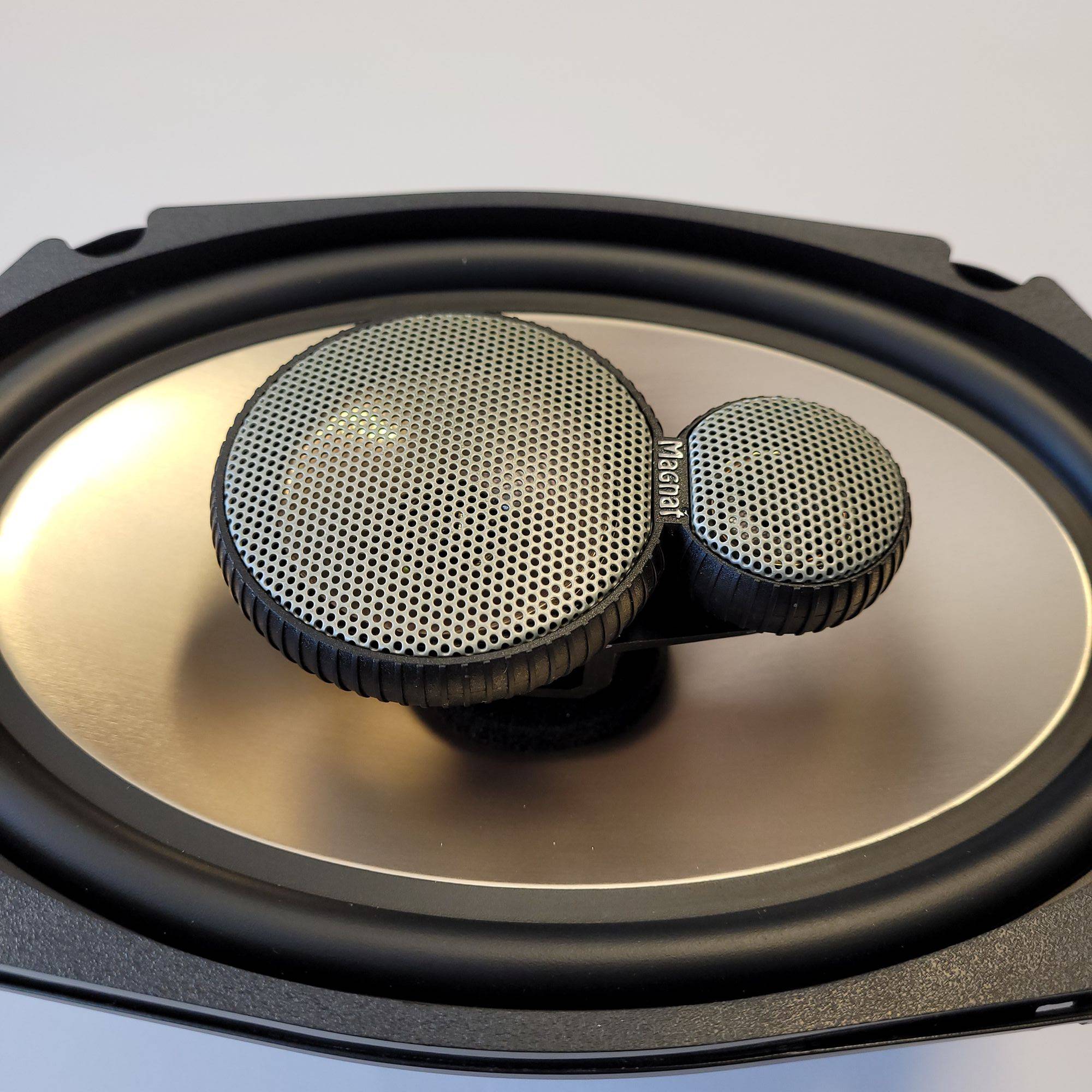 1 Paar Magnat 6x9 3-Wege Triax System Xcentric 693, 200 Watt max.,