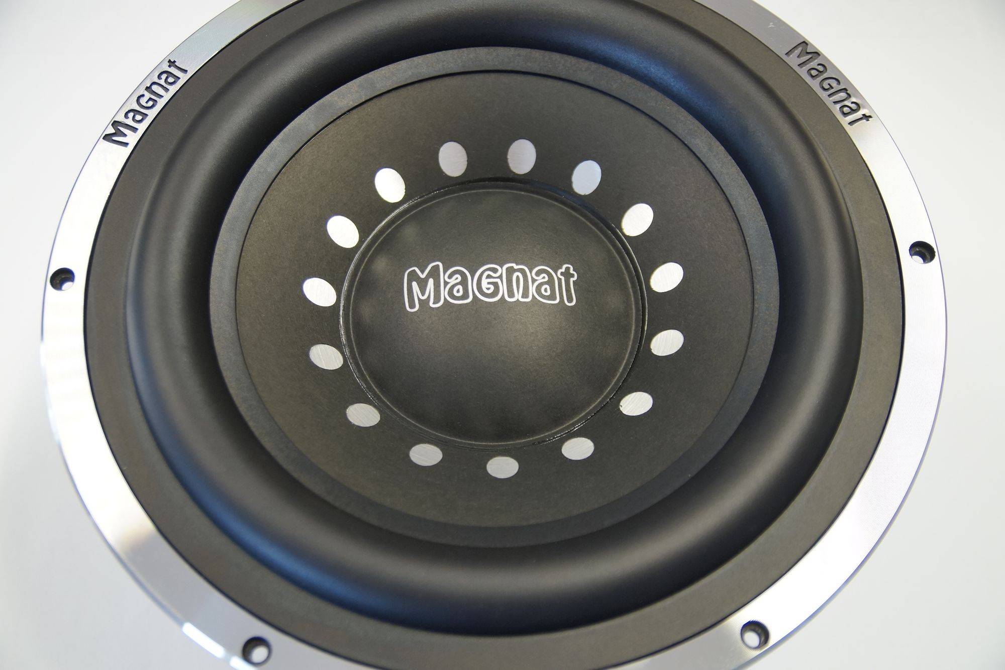 MAGNAT ADR 300 30cm Doppelschwinger mit 2000 Watt max.