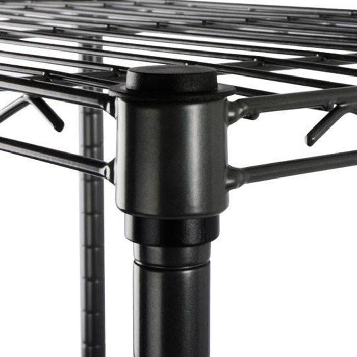 Eine Nahaufnahme einer metallischen Regalecke, die ihre robuste Konstruktion mit miteinander verbundenen Stangen und einem zylindrischen Stützpfosten zeigt.