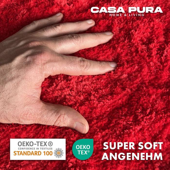 FLOORDIREKT Badematte Sky - Flauschiger Badvorleger mit dichtem Flor - Eckig - Beerenrot - 50 x 80 cm