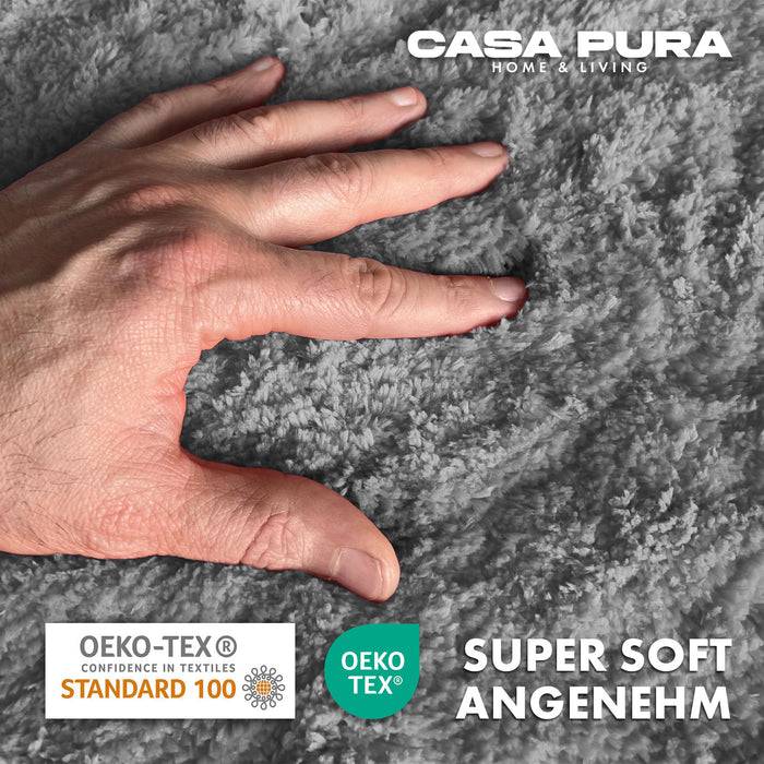 FLOORDIREKT Badematte Sky - Flauschiger Badvorleger mit dichtem Flor - Eckig - Silbergrau - 60 x 100 cm