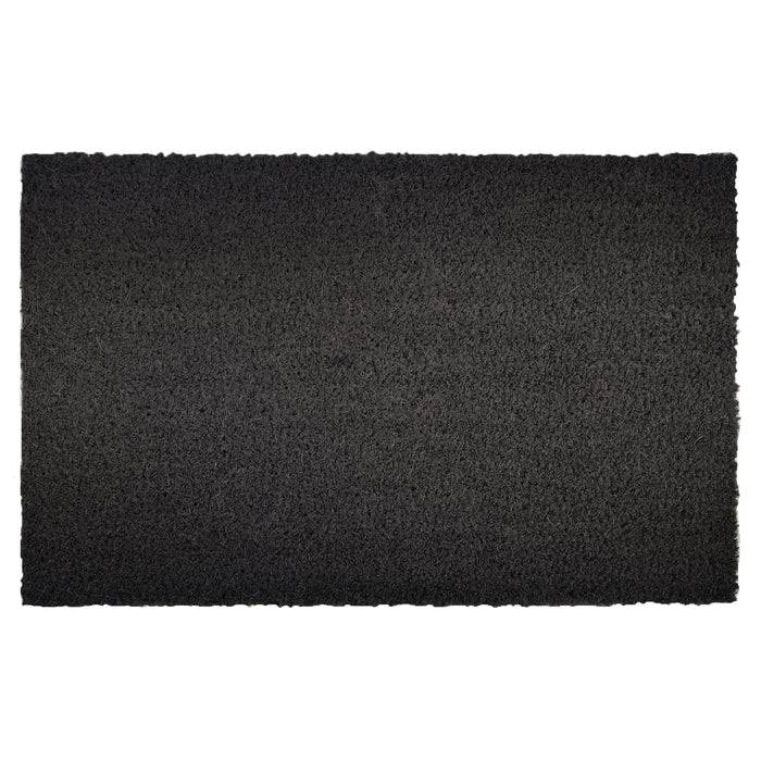 Eine rechteckige schwarze Fußmatte mit strukturierter Oberfläche, die zum Abwischen von Schuhen vor dem Betreten eines Raums verwendet wird.