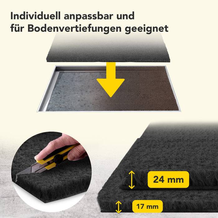 Individuell anpassbar und für Bodenvertiefungen geeignet.' Das Bild zeigt eine Bodenmatte, die mit einem Universalmesser geschnitten wird, mit Dickenetikett von 24mm und 17mm.