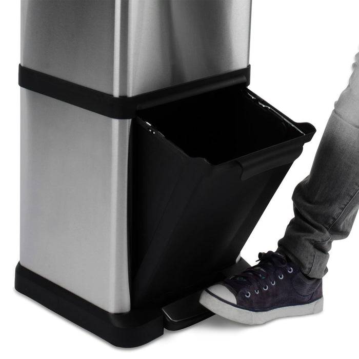 Ein Metallschraubendreher-Bit mit der Bezeichnung 'FESTOOL PZ2 CE', mit einer kreuzförmigen Spitze zum Antreiben von Schrauben.