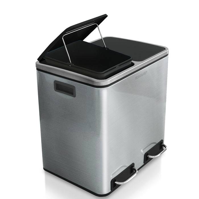 Ein eleganter, metallischer Mülleimer mit schwarzem Deckel, der teilweise geöffnet ist. Zwei Fußpedale sind am unteren Ende sichtbar und deuten auf eine freihändige Bedienung hin.