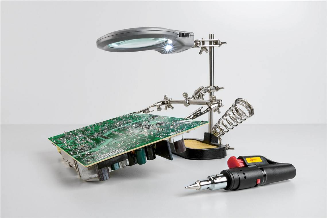 goobay Dritte Hand Löthilfe mit Lupe und Halter (1er Faltschachtel)