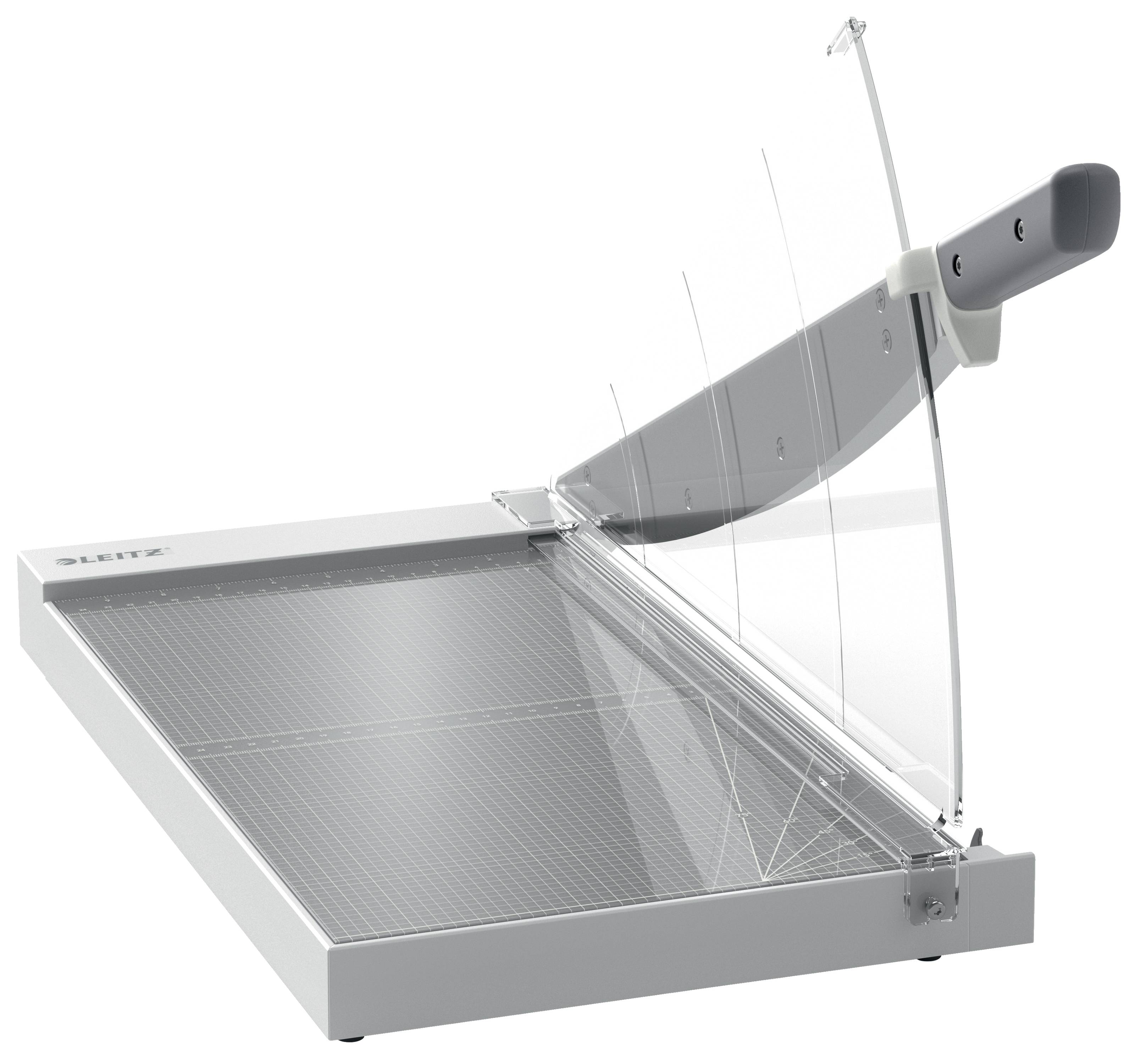 Papierschneider mit transparenter Schutzvorrichtung und grauer Schneideklinge auf schwarzem Hintergrund.